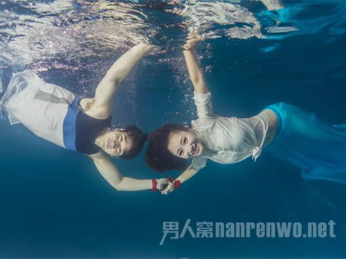 《如果爱》柳岩灿盛性感湿身水下激吻