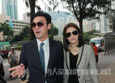 钟镇涛与现任老婆范姜素贞