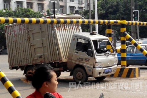 资阳中型车辆均被“剃头”