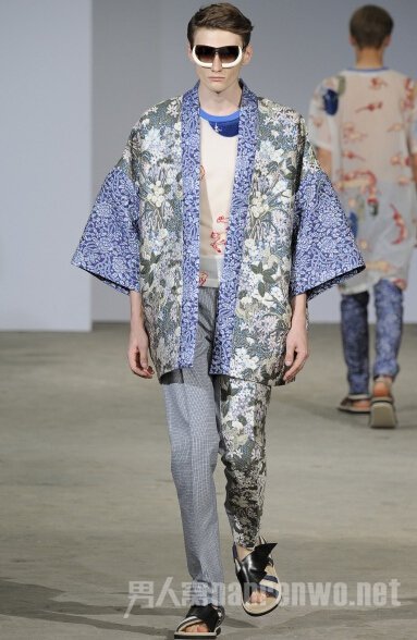 2015Walter Van Beirendonckװ