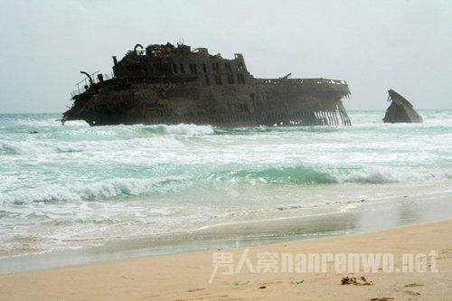 在世界各地搁浅了的沉船