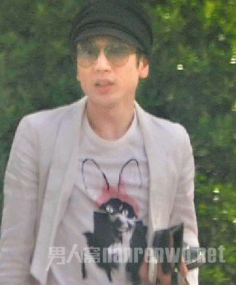 王烁个人资料