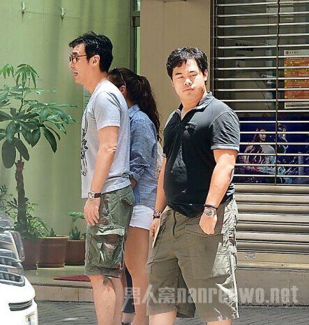 钟镇涛与范姜巴厘岛低调结婚 61岁钟镇涛比儿子还靓