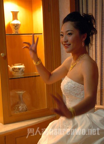 朱芳雨前妻胡美