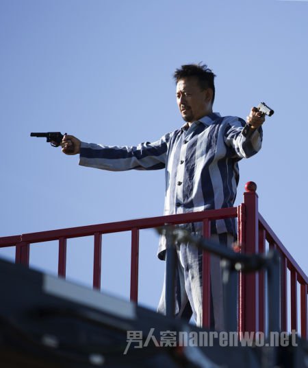 著名导演姜文剧照