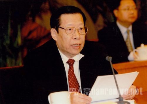 杨伟光