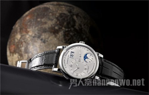 GRAND LANGE 1 Luna Mundi