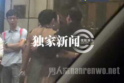 评论人借炮轰周星驰出名 频频跟向太示好