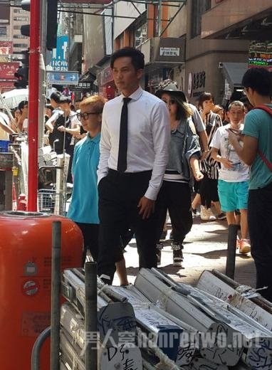 钟汉良香港拍摄《何以笙萧默》