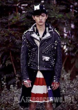 ������ģ������������ ����ЯŮ���ǡ��챾��