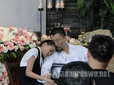 关晓彤孙红雷父女情深