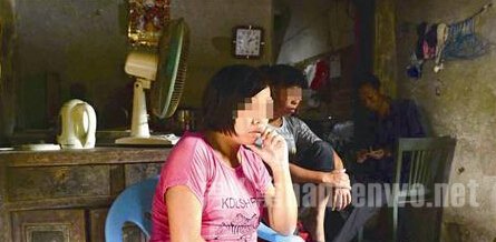 18岁弱智少女被5个老头强奸怀孕