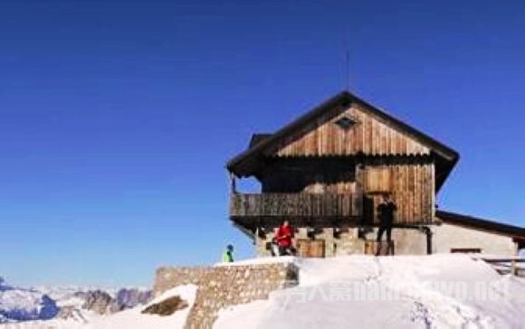 居住在海拔2575米的山巅