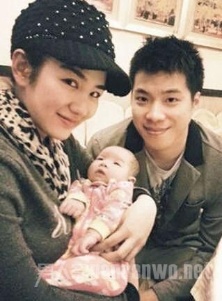 向太感概黄奕离婚 黄毅清请她别哗众取宠