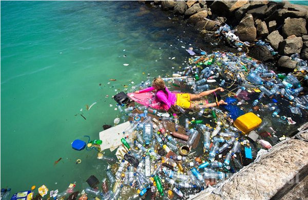 ����ɭſ�ڳ��˰���С�ĵ��ι�