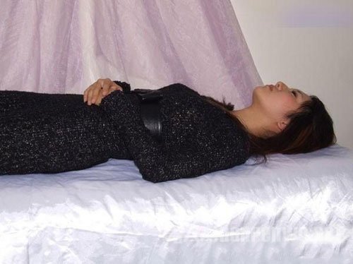 男子收藏26具女尸当玩偶