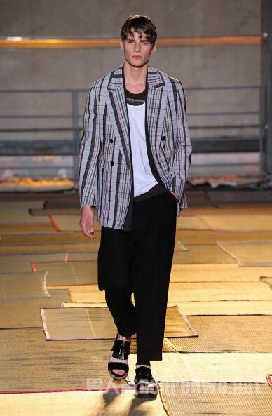Cerruti 发布2015春夏男装 Cerruti 发布2015春夏男装