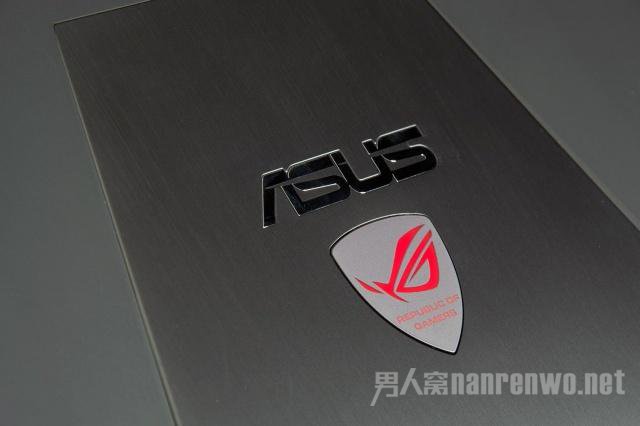 华硕新款游戏本机身