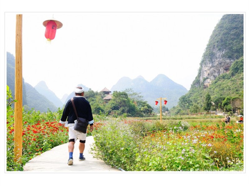 秋季旅游胜地：广西南丹的大溶洞