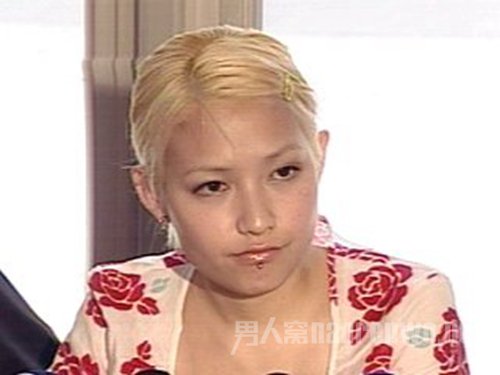 范晓萱抑郁走非主流