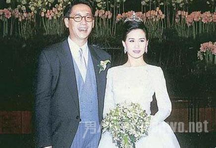 许晋亨前妻何超琼结婚照