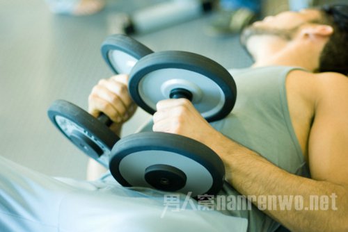 卧推却还是平胸的5个理由