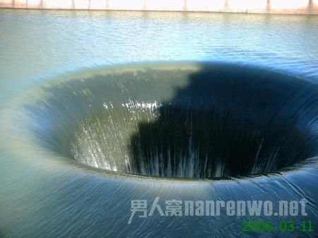 蒙地赛罗水坝