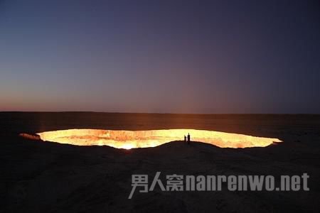 土库曼斯坦达尔瓦扎天然气坑洞