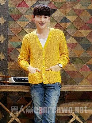 90后男生齐刘海短发