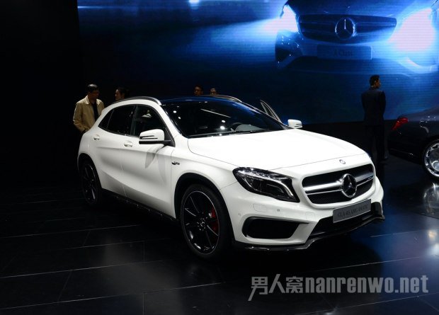 奔驰GLA 45 AMG