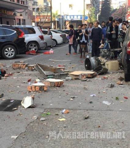 厦门美湖路小吃店突发煤气爆炸