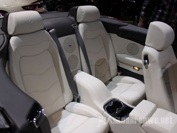ɯGranCabrio Sport