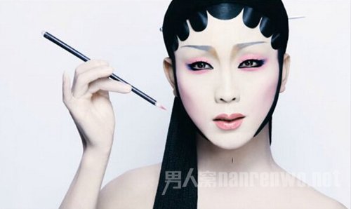 李玉刚女装扮相