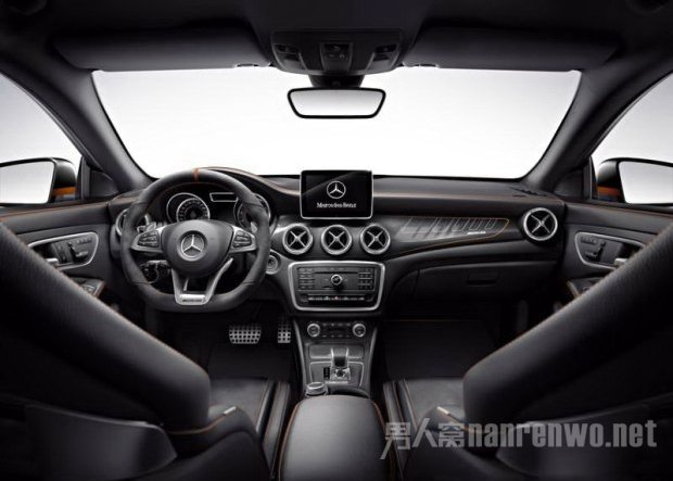 奔驰CLA 45 AMG 限量版内饰