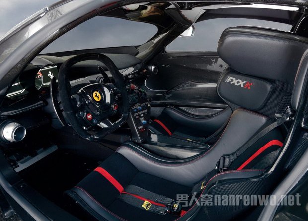 法拉利LaFerrari赛道版车型FXX K内饰