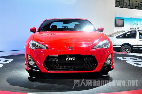 丰田86敞篷跑车