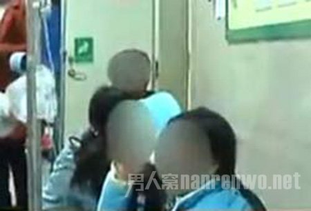 12名学生邀约“拼酒量”