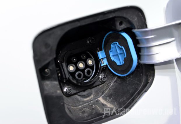 北汽新能源ES210电动车