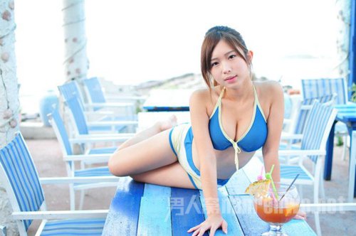 郑家纯泳装照