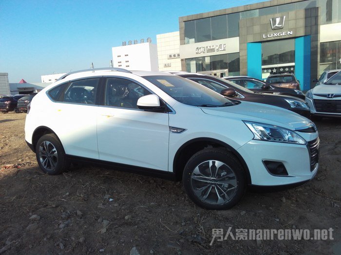 ǽ6 SUV