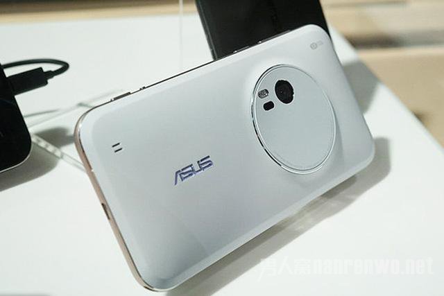 HTC Desire 826