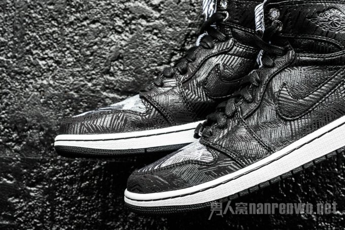 Air Jordan 1 Retro Hi 鞋头细节