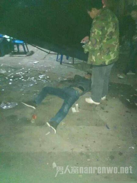 被炸伤的民众