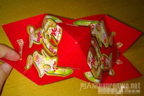 如何用利是封红包制作元宵节灯笼4