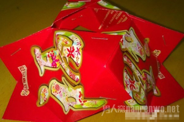 如何用利是封红包制作元宵节灯笼6