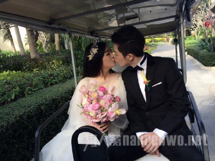 王栎鑫婚礼现场接吻