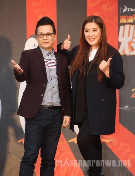 沈玉琳和小祯大跳企鹅舞 为《马达加斯加爆走企鹅》配音