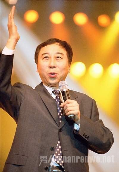 2015羊年春晚有何看点?冯巩会跳《小苹果》哦!