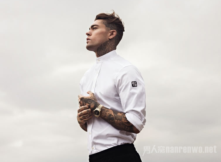 ģStephen James