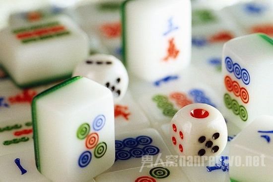 男子连续打麻将24小时险遭截肢